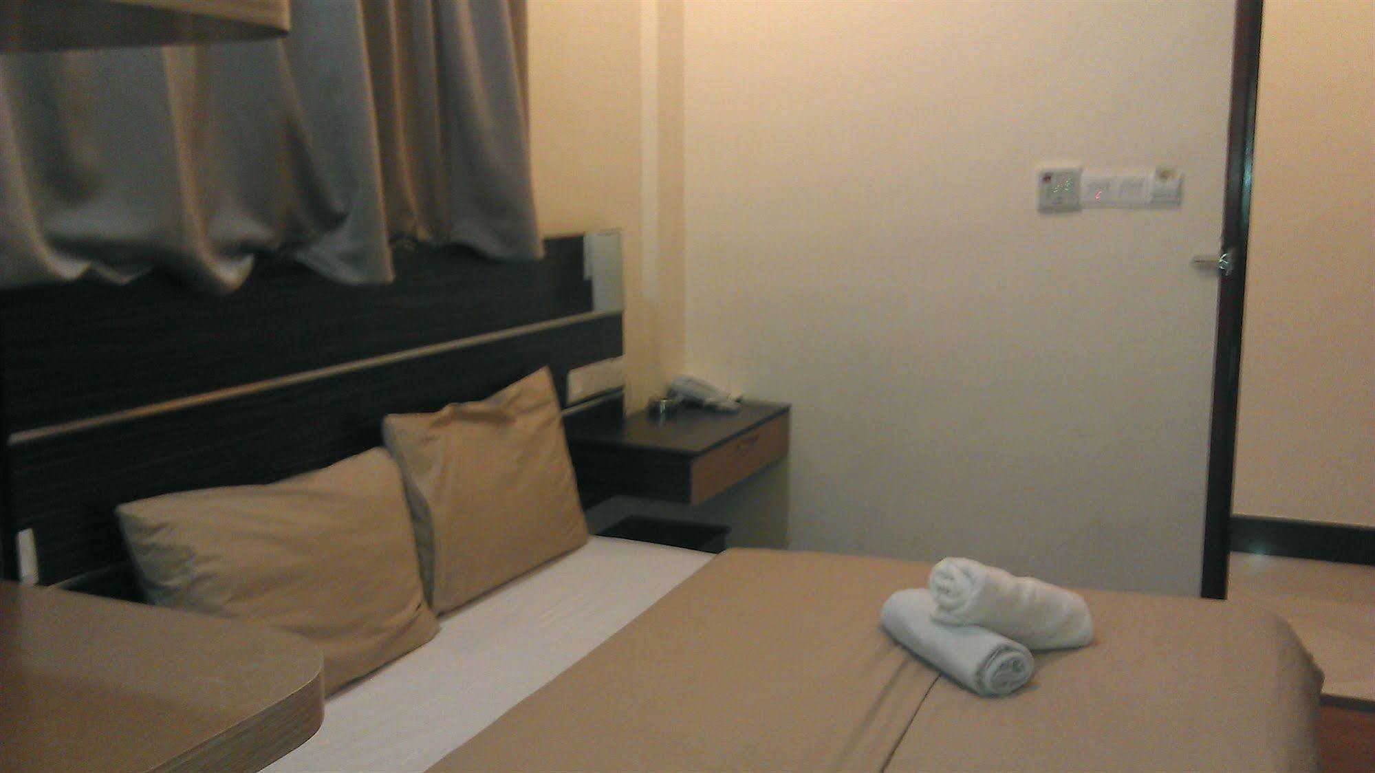 קואלה לומפור Sabrina Golden Palace Hotel מראה חיצוני תמונה